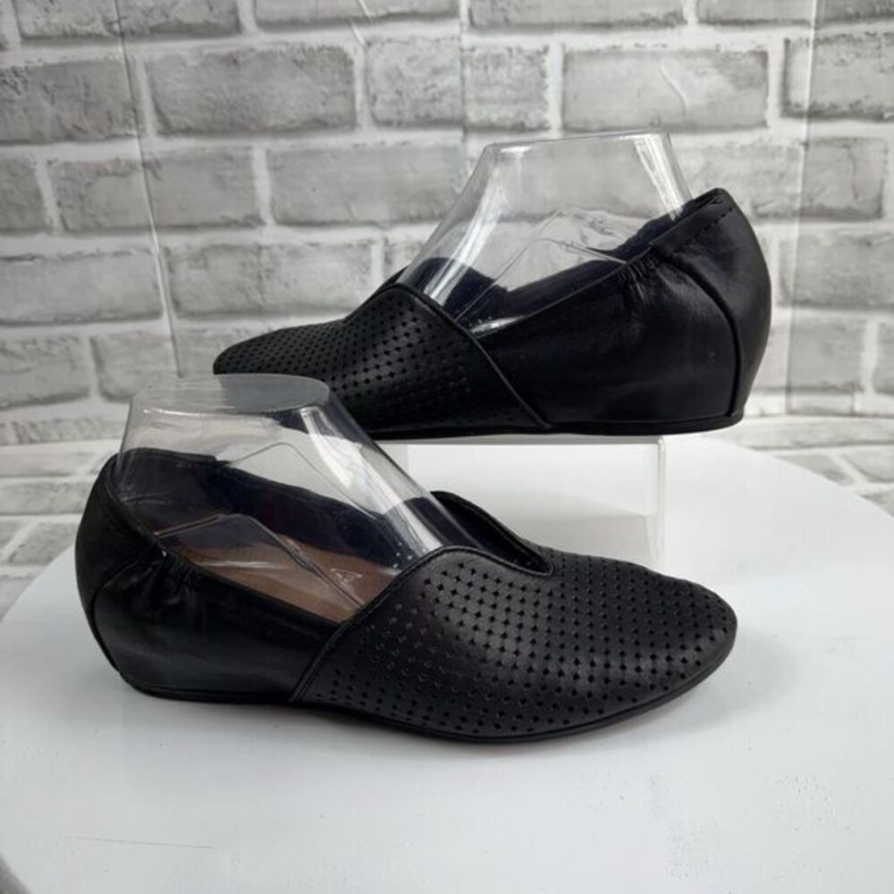 Sole Bound by BareTraps Norah Women's Size 7.5 Black Leather Wedge Comfort Shoe